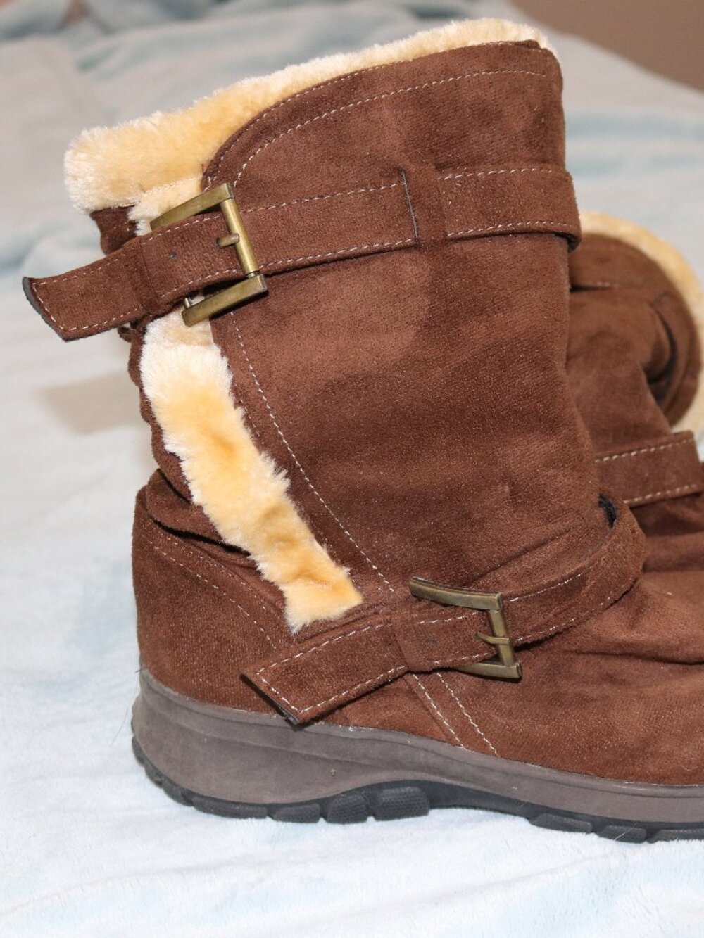 Women's Itasca brown suede boots with buckles. Size 9.